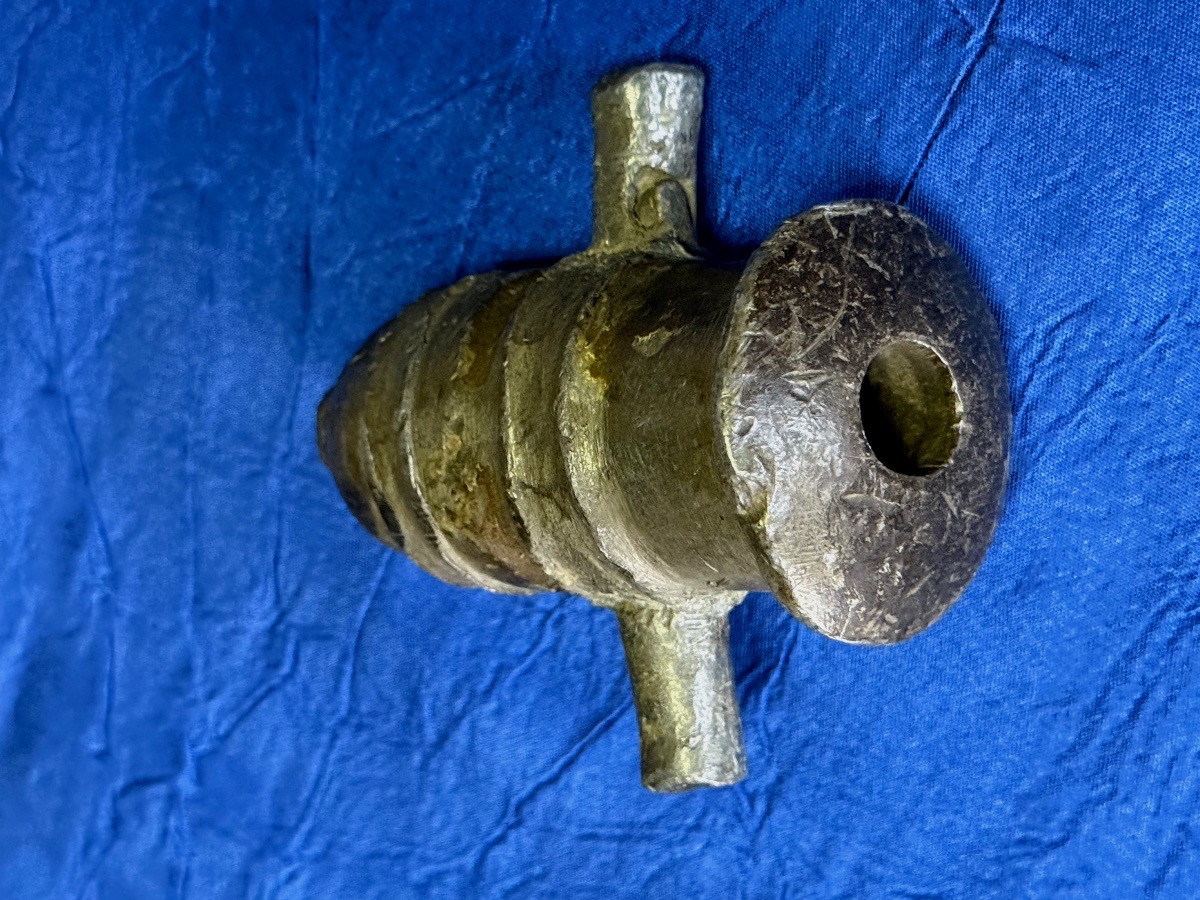 18th-century Cannon Without Mounting -photo-2