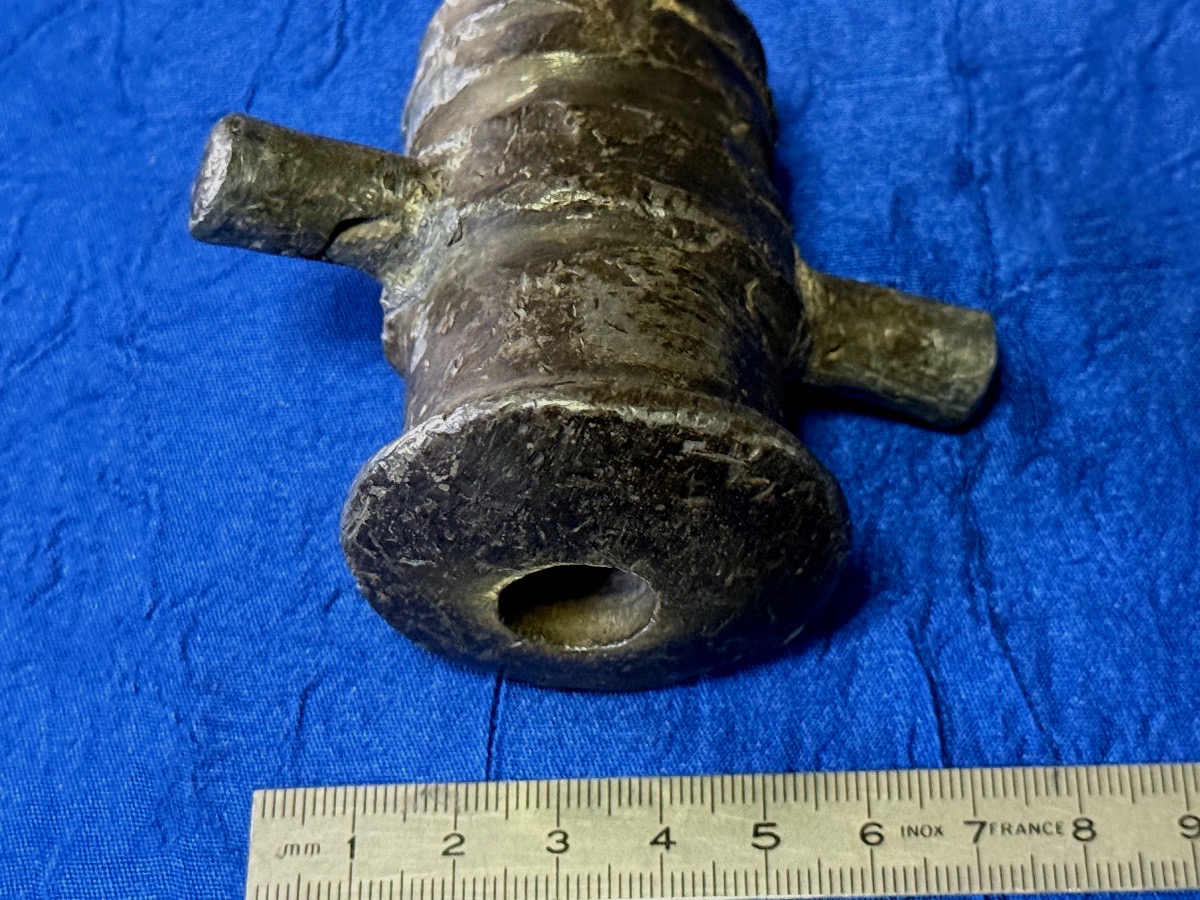 18th-century Cannon Without Mounting -photo-3