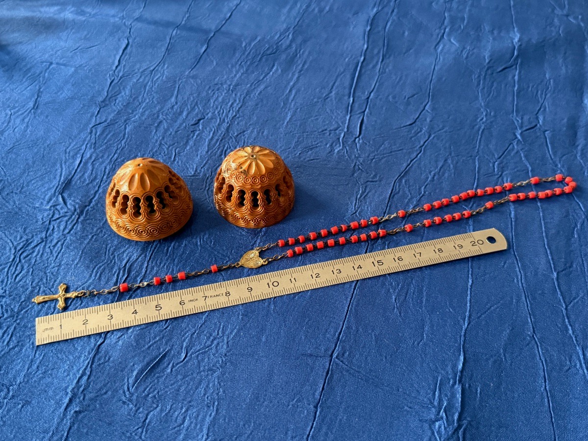 NOIX DE COROZO  ET SON CHAPELET  EN CORAIL ROUGE  D'ÉPOQUE 19 ÈME -photo-3