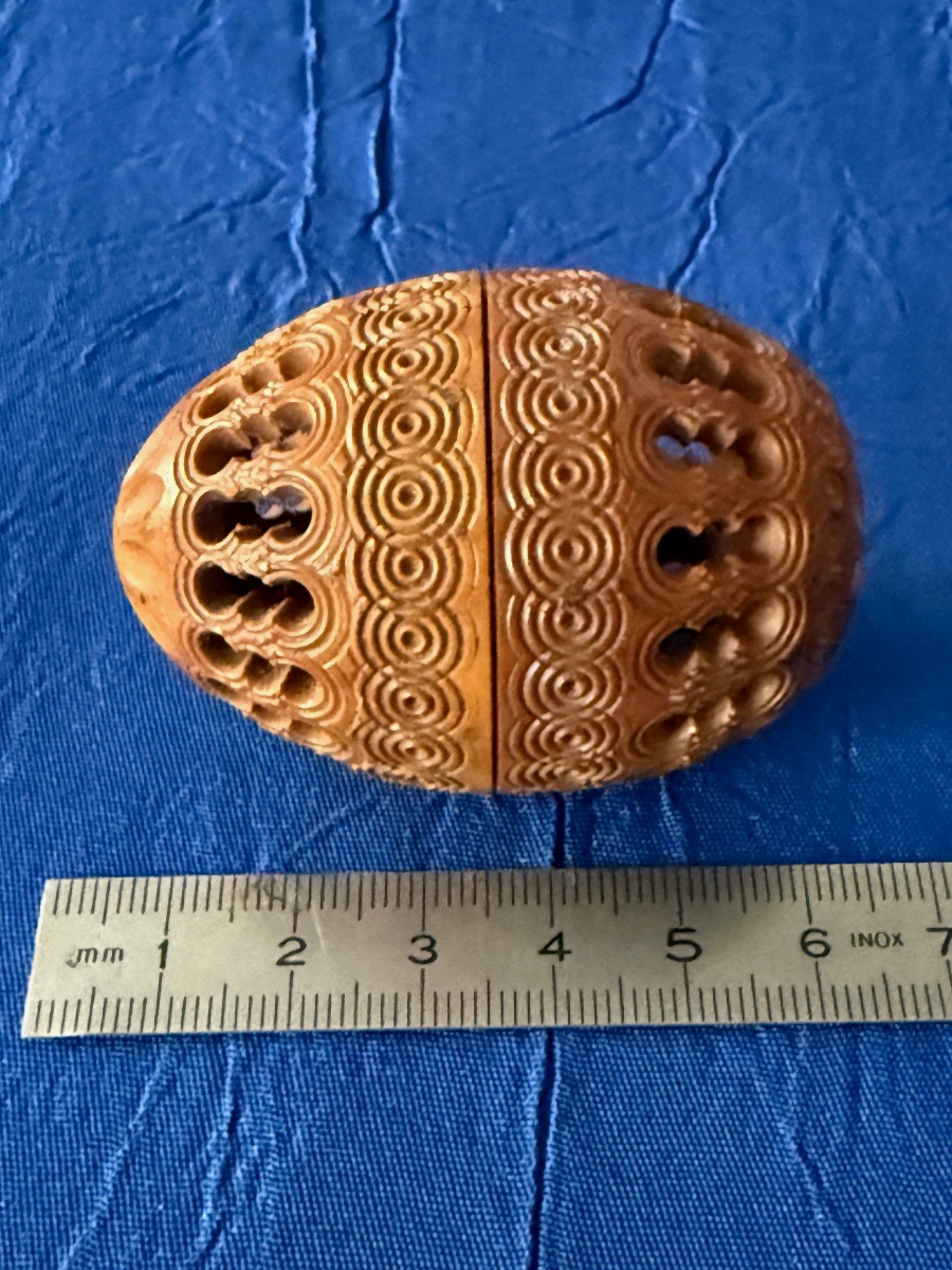 NOIX DE COROZO  ET SON CHAPELET  EN CORAIL ROUGE  D'ÉPOQUE 19 ÈME -photo-3