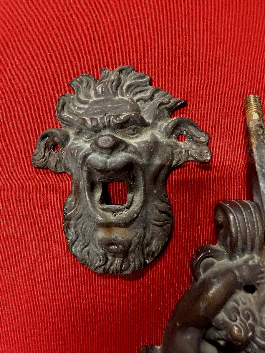  Large Door Knocker Featuring The Medici Coat Of Arms  Bronze  17th Century -photo-1