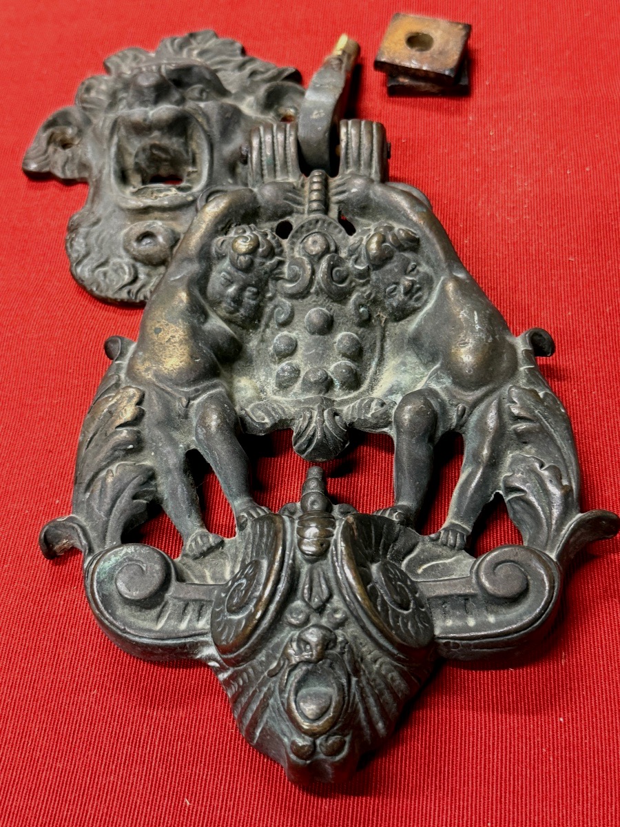  Large Door Knocker Featuring The Medici Coat Of Arms  Bronze  17th Century -photo-2