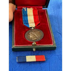 Medal For Devotion Epidemic Ministry Of War 1918 Ww 1 XXth 