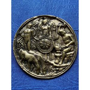 MÉDAILLE ANCIEN ORNEMENT ROMAIN " ÉPOQUE ROMAINE DANS LE LANGUEDOC " MONTRÉAL AUDE