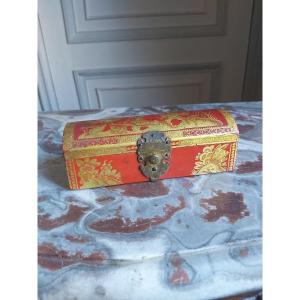 Small Box In Martin Varnish With Chinoiserie Decor - Eighteenth Century