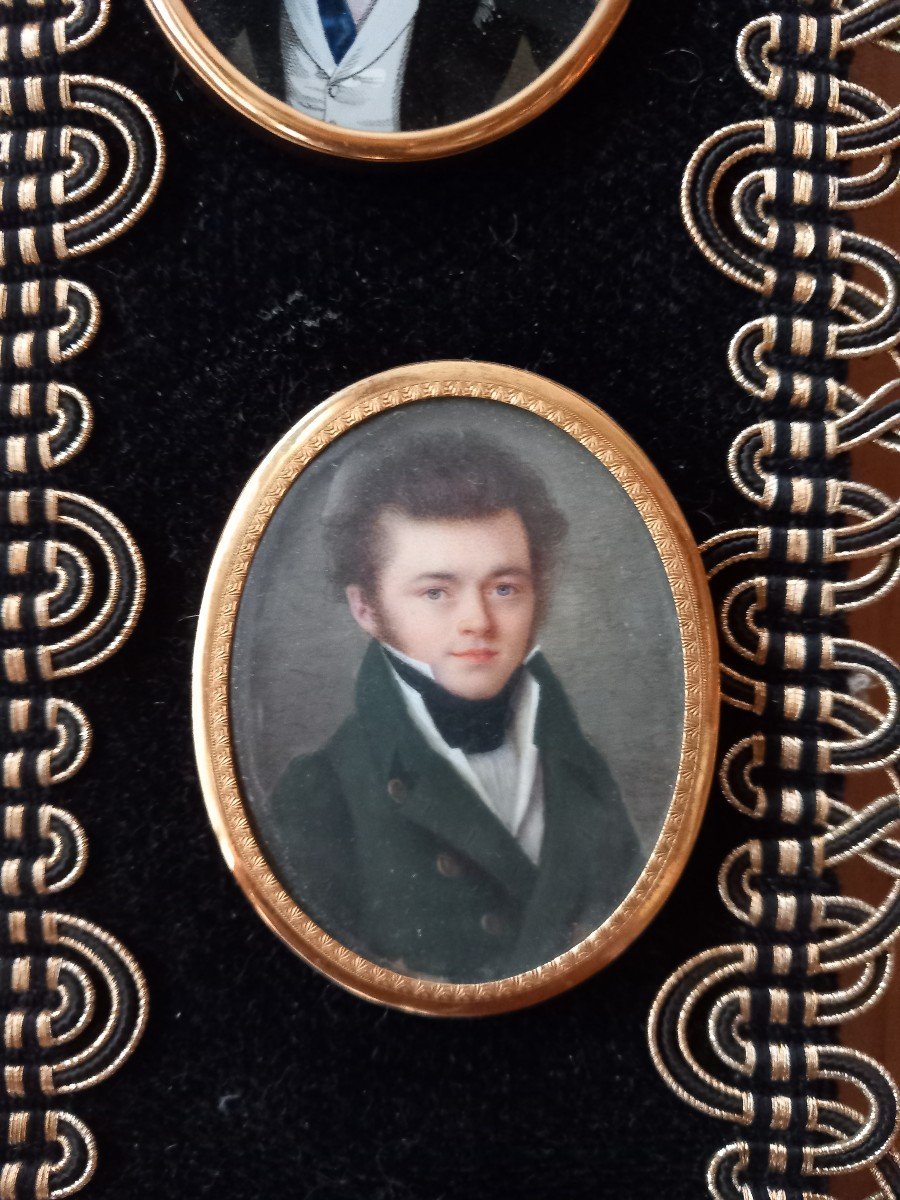 Rare Ensemble De Dix-sept Miniatures -photo-1