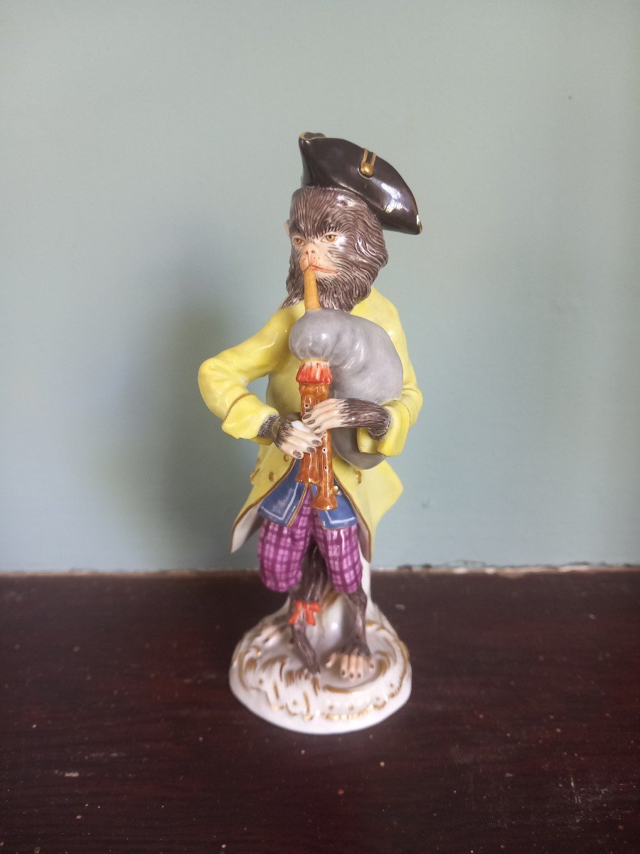 Manufacture De Meissen - Musician Monkey Bagpiper