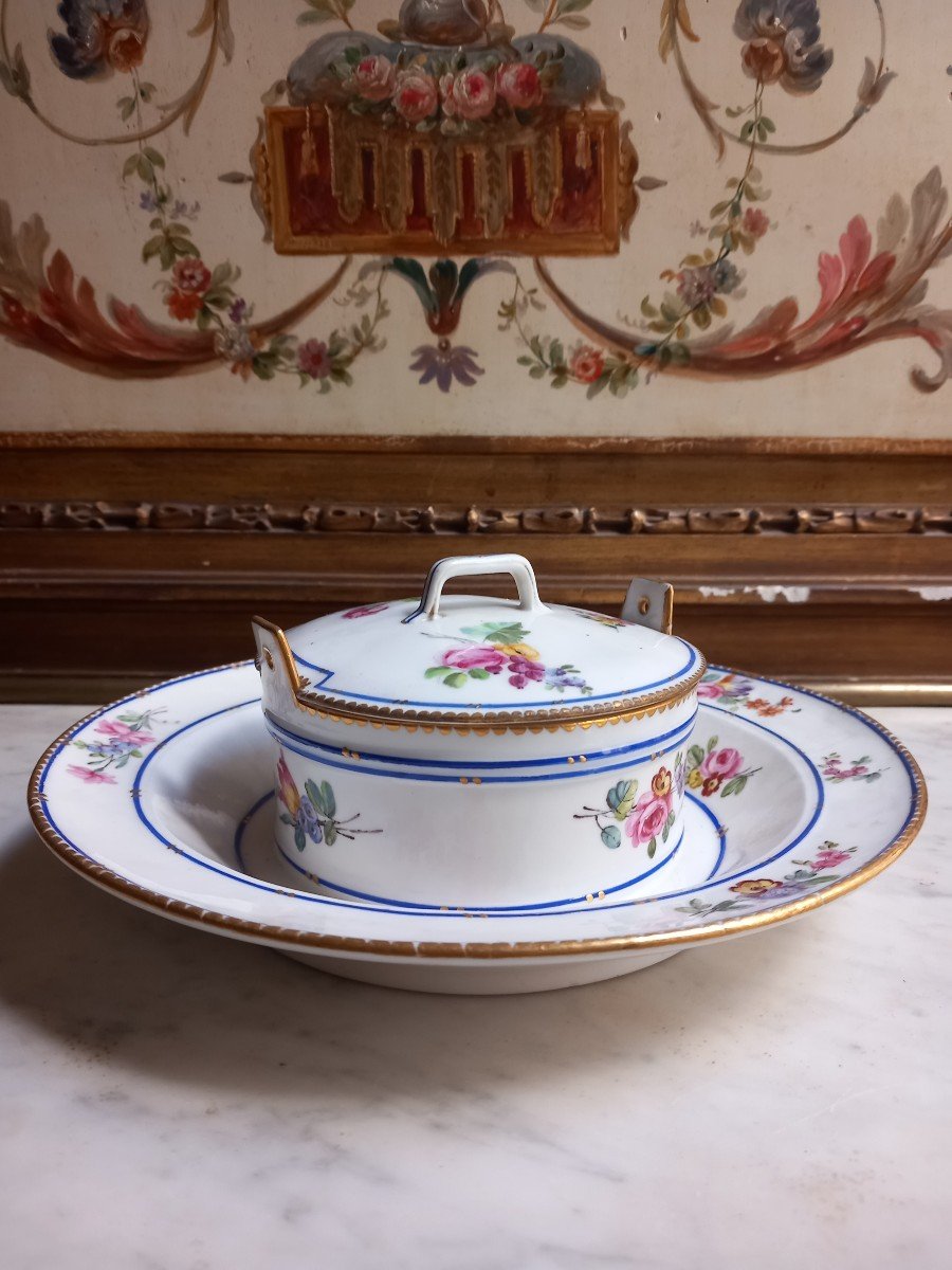 Sèvres - Round Butter Dish In Soft Porcelain XVIIIth Century