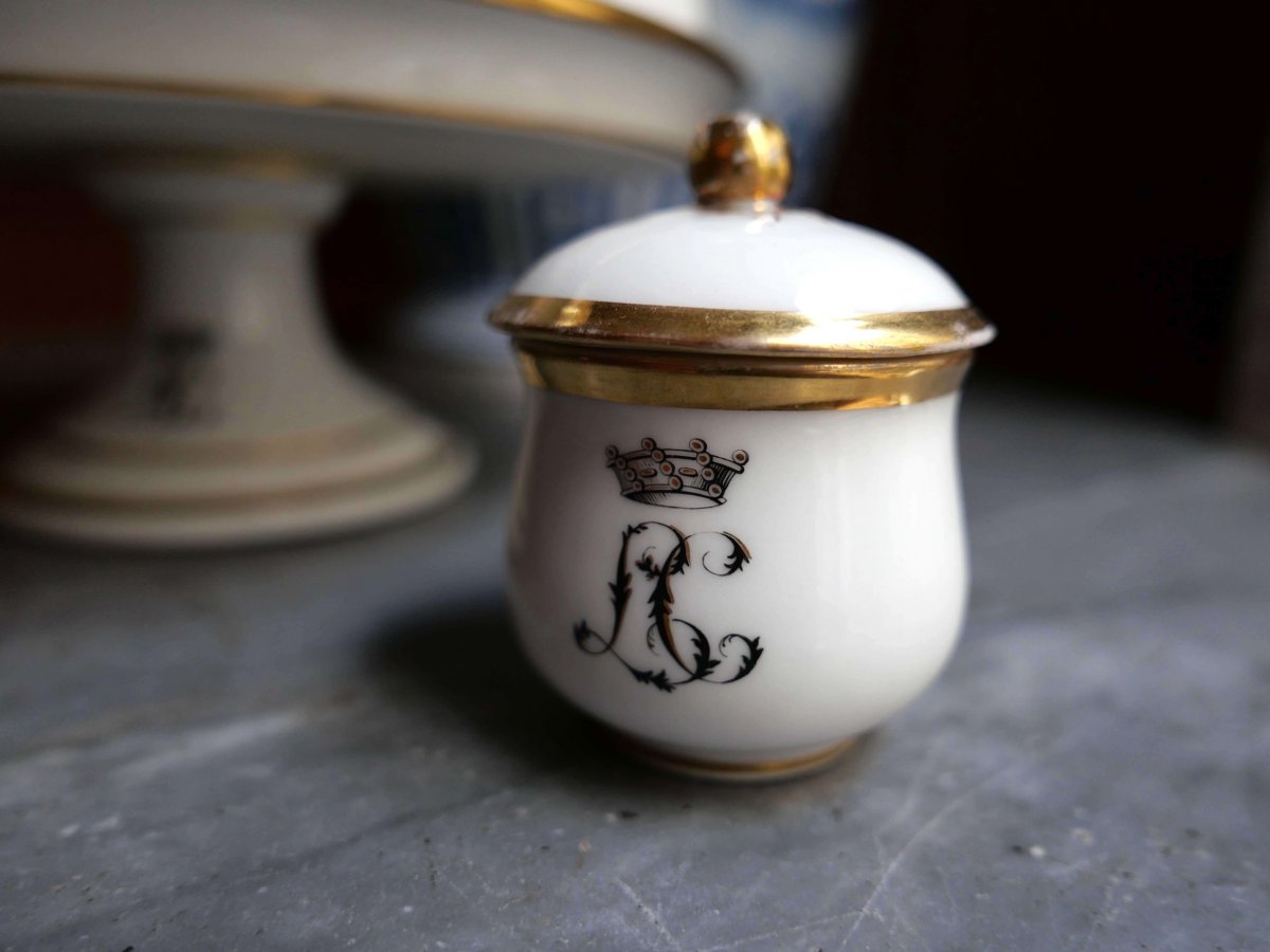 Porcelaine De Paris - 8 Pots à Crème Et Leur Présentoir  - XIXeme Siècle-photo-4