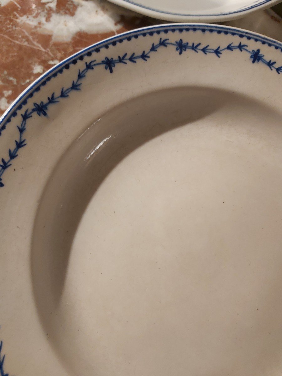 Tournai Porcelain - Part Of Service Lauriers Fleuri - Eighteenth Century-photo-3