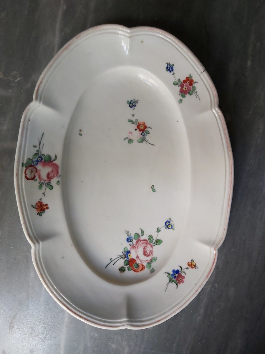 Vincennes Manufacture De Seguin - Oval Dish Decorated With Flower Throws - Eighteenth Century
