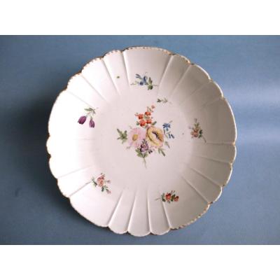 Boissettes - Round Fruit Dish With Polychrome Decor Bouquets Of Flowers - XVIIIth Century