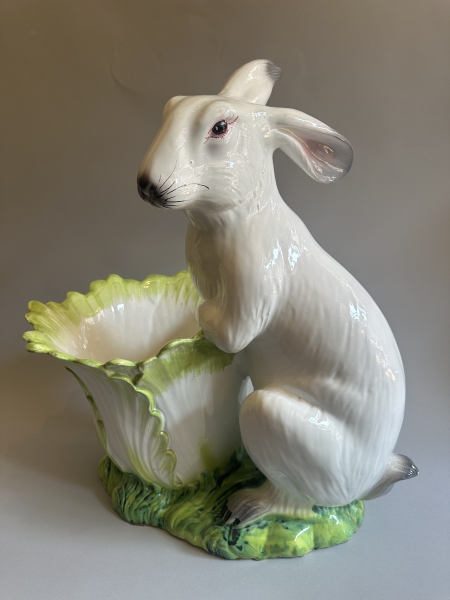  Planters: The Greyhound In Front Of A Salad.