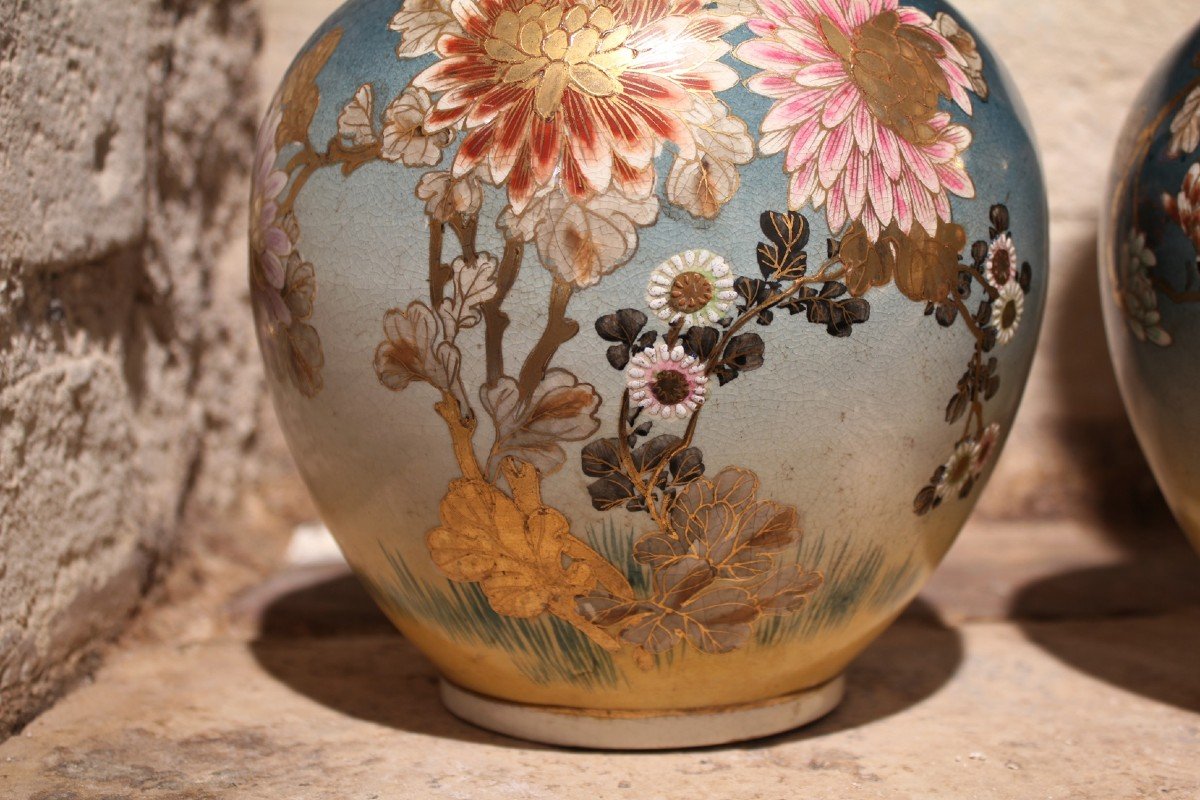 Paire De Vases En Faïence à Fond Bleu à Décor d'Oiseaux Et Fleurs, Satsuma, Japon Vers 1900-photo-5