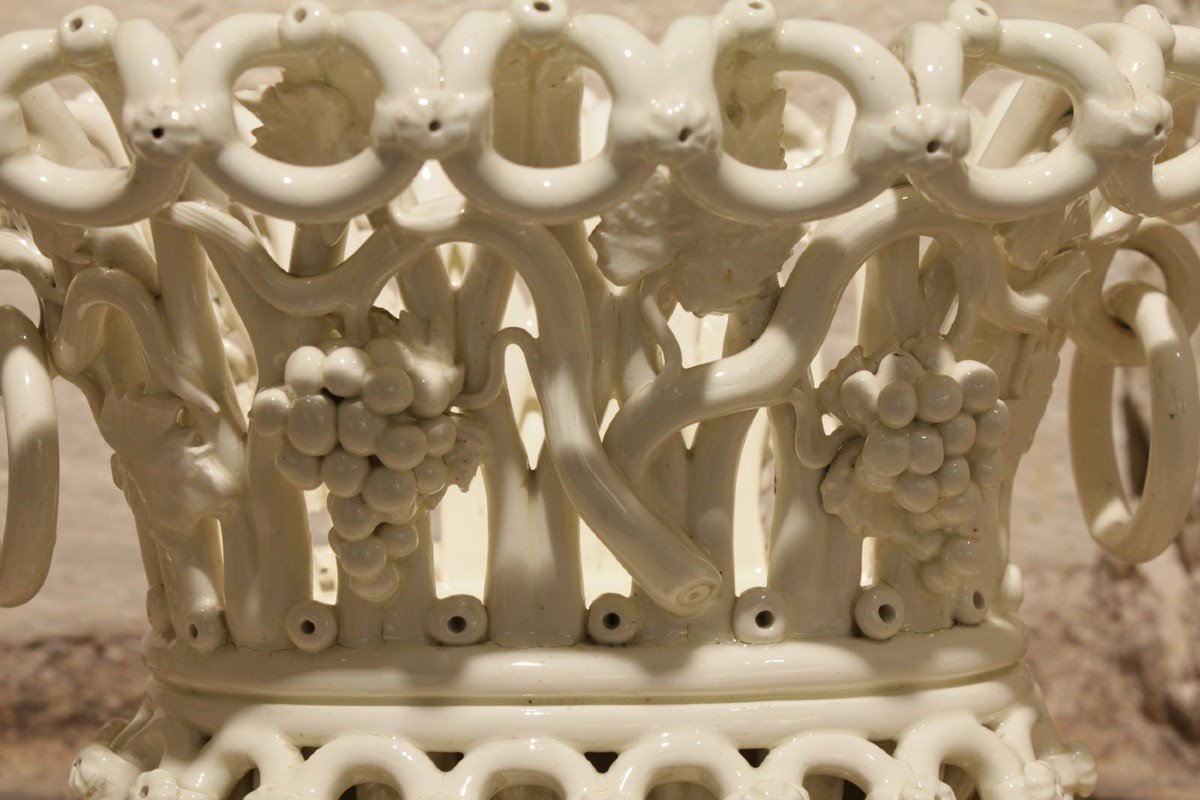 Langeais Earthenware Basket With Vine Branch Decor, 19th Century-photo-3