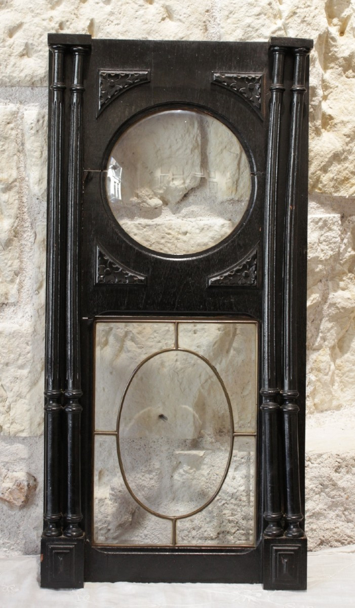 Élément de boiserie en bois noirci avec verre bombé et vitrail, fin 19ème siècle