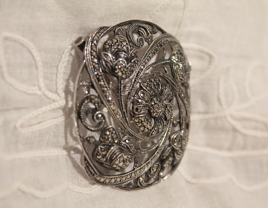 Circular Brooch In Solid Silver, German Work From The First Half Of The 20th Century-photo-4