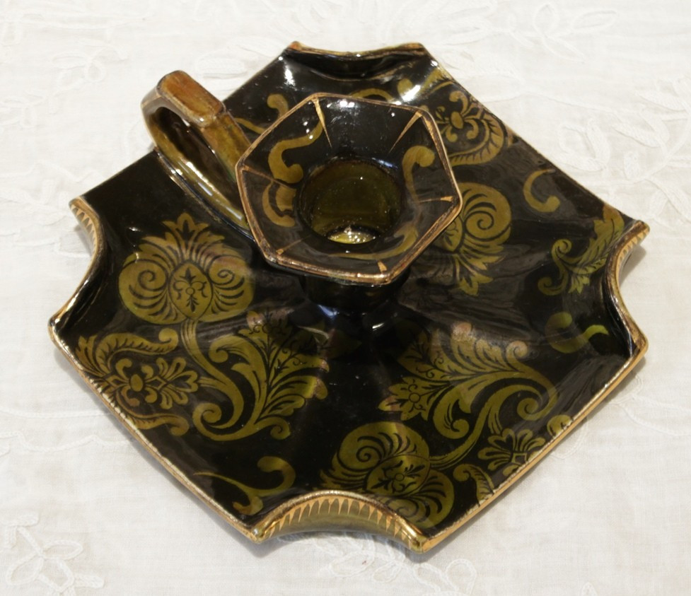 Bougeoir à anse en faïence à décor de feuilles stylisées signé Lunéville, entre 1880 et 1920-photo-2