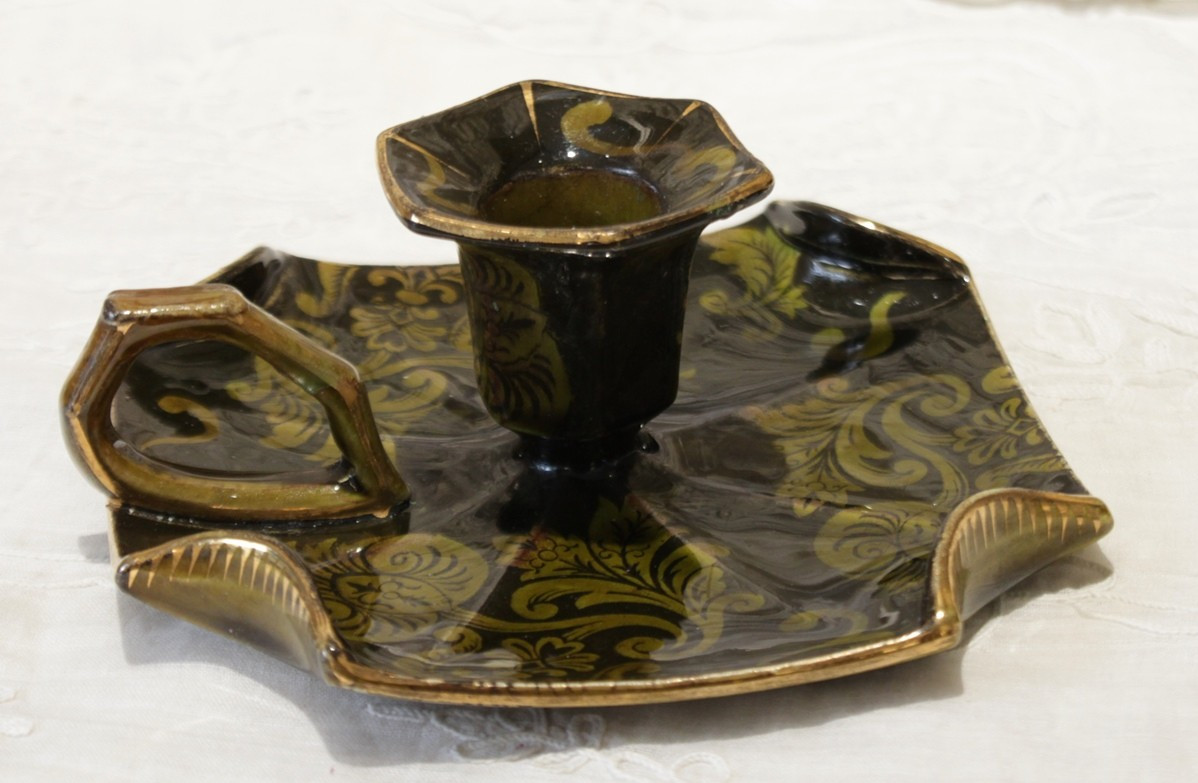 Bougeoir à anse en faïence à décor de feuilles stylisées signé Lunéville, entre 1880 et 1920-photo-3