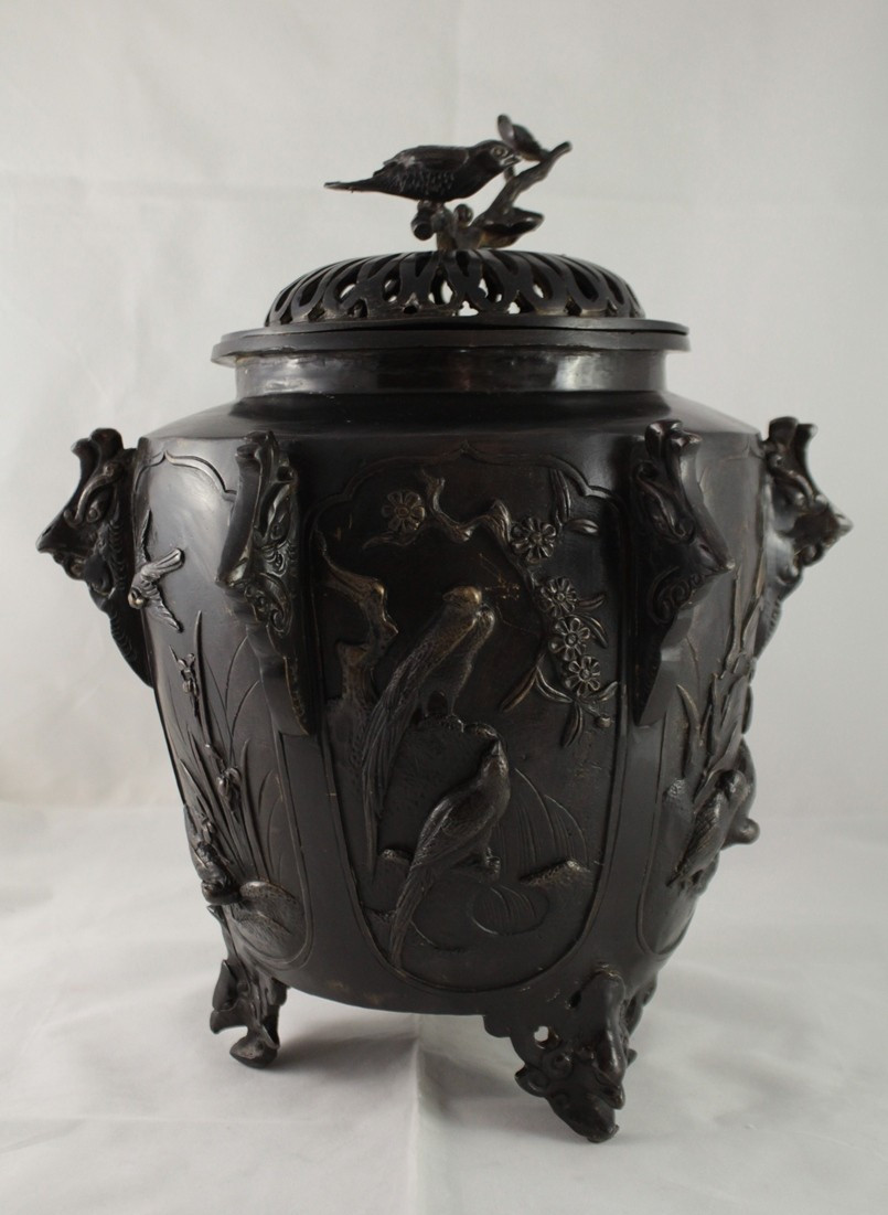 Grand brûle-parfum en bronze à patine brune oiseaux et végétations, Chine, 20ème siècle-photo-1