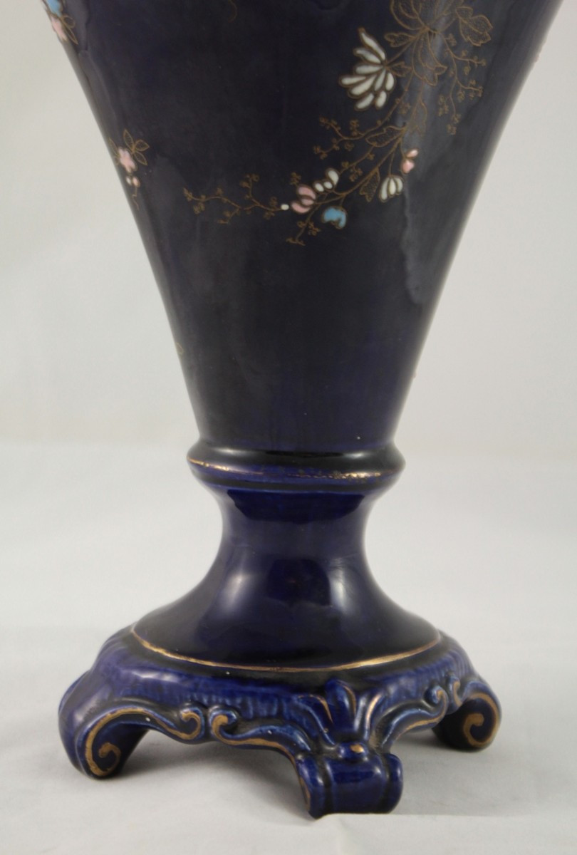 Grande aiguière en faïence bleu nuit, attribuée à Fives-Lille, fin 19ème, début 20ème siècle-photo-4
