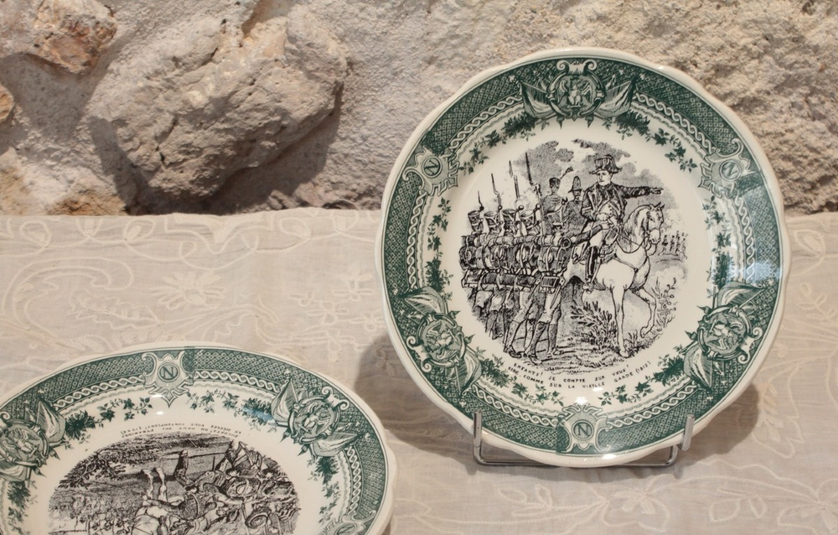 12 assiettes parlantes en faïence de Sarreguemines, Napoléon Bonaparte, milieu 19ème siècle-photo-8
