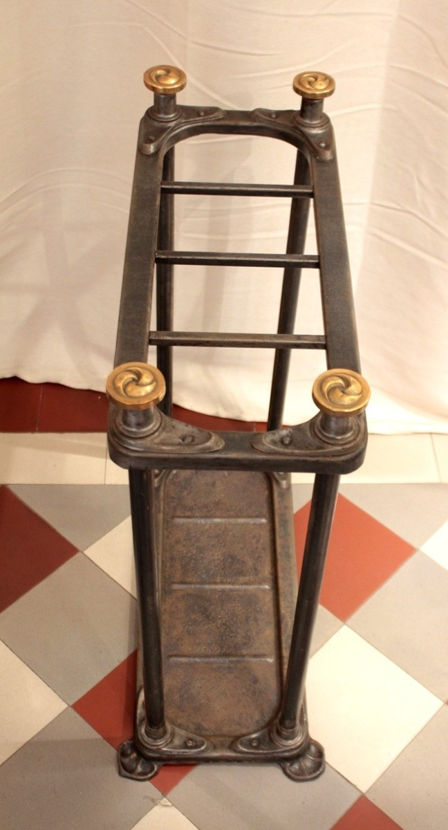 Porte-parapluie, porte-canne, en fer et laiton Art Nouveau vers 1900-photo-2