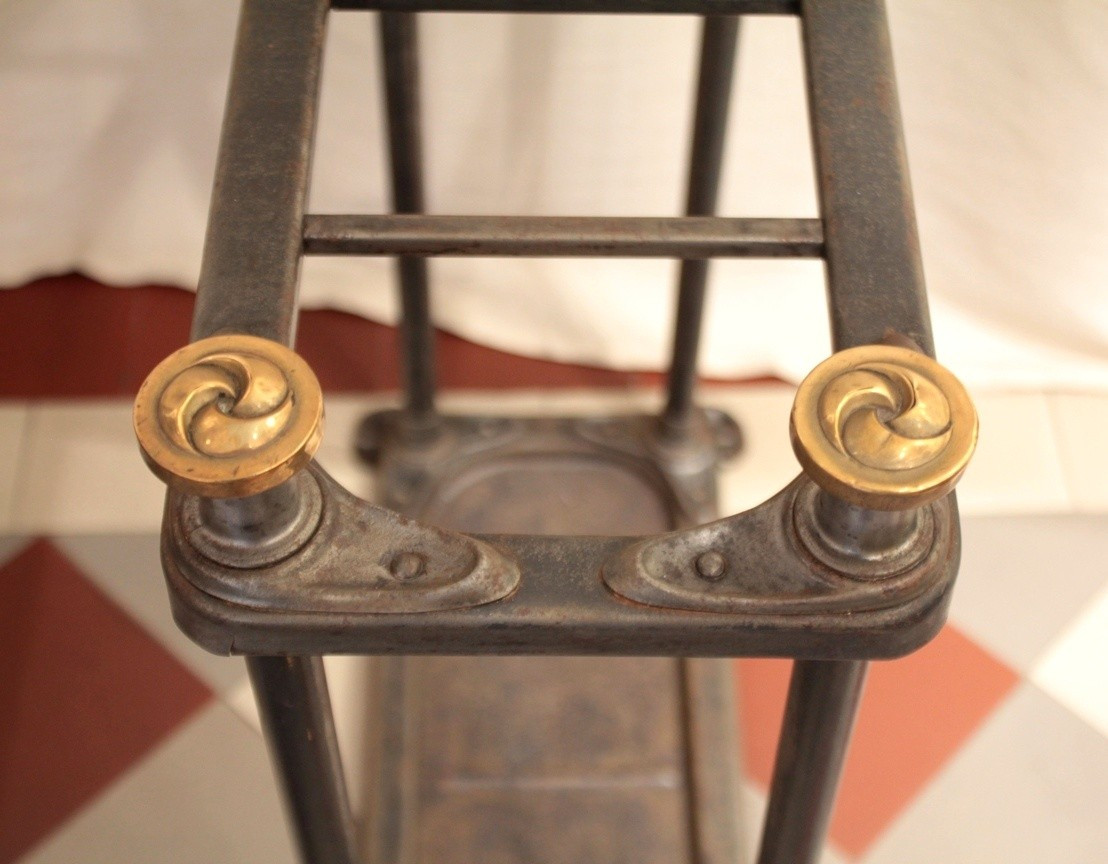 Porte-parapluie, porte-canne, en fer et laiton Art Nouveau vers 1900-photo-3