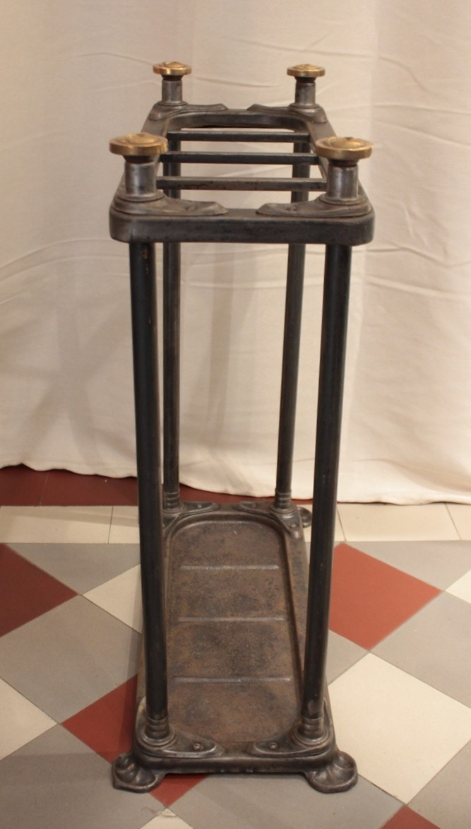 Porte-parapluie, porte-canne, en fer et laiton Art Nouveau vers 1900-photo-1