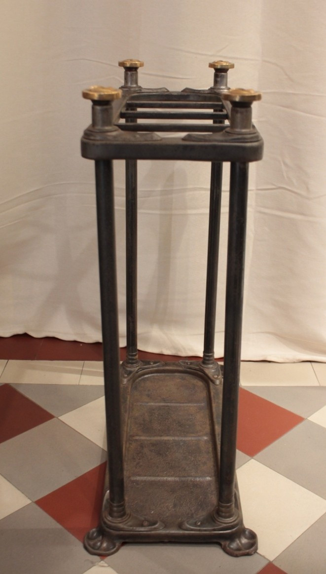 Porte-parapluie, porte-canne, en fer et laiton Art Nouveau vers 1900-photo-3