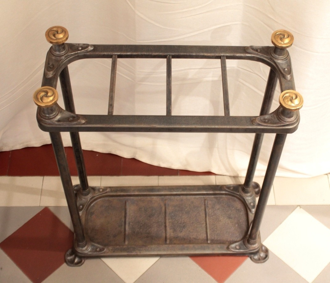 Porte-parapluie, porte-canne, en fer et laiton Art Nouveau vers 1900