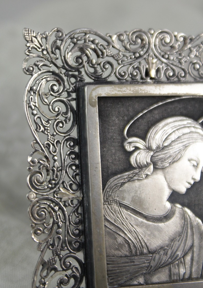 Cadre à poser 'Vierge Marie' en argent massif 800/1000ème, Travail italien 20ème siècle-photo-4