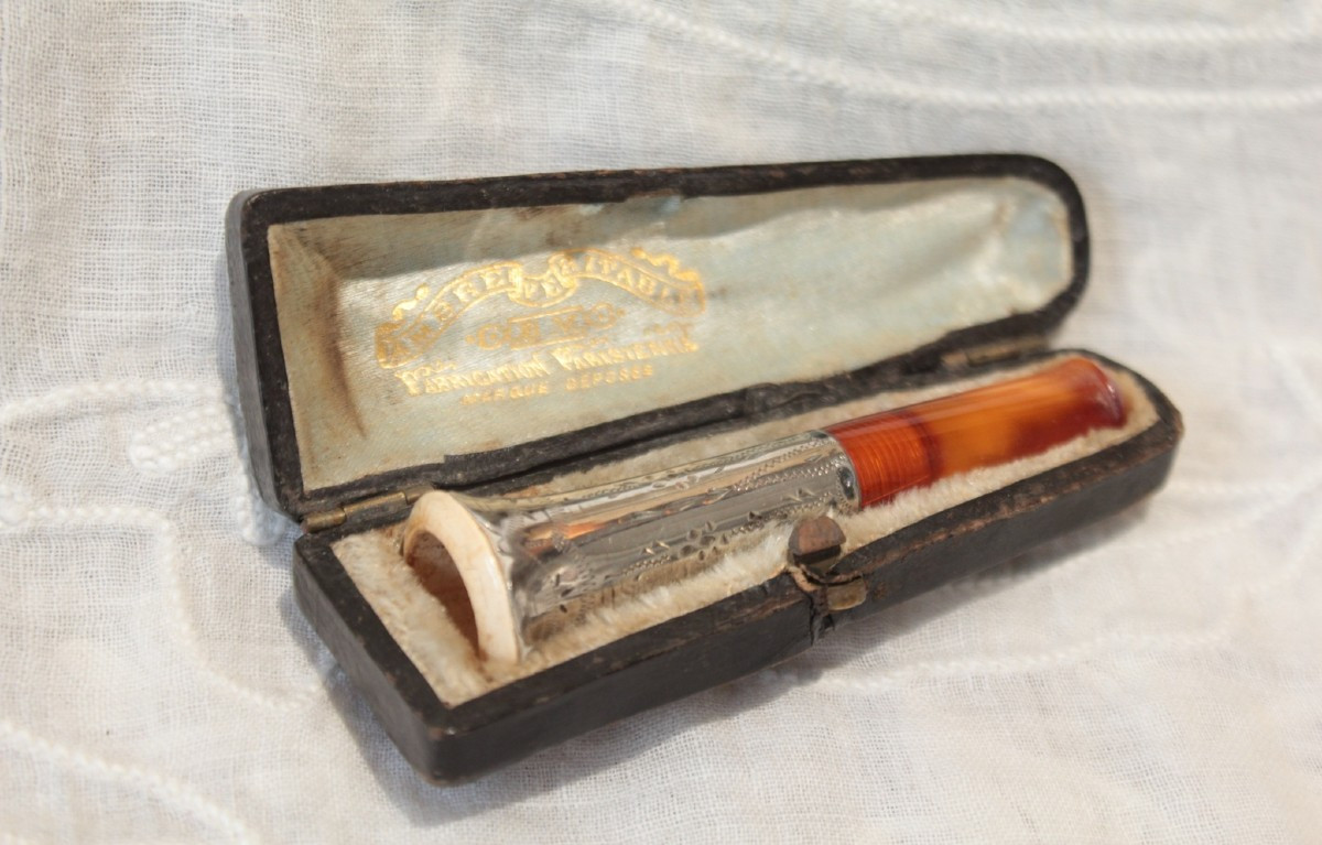 Silver, Pipe Clay And Amber Cigarette Lighter In Original Late 19th Century Leather Case-photo-2
