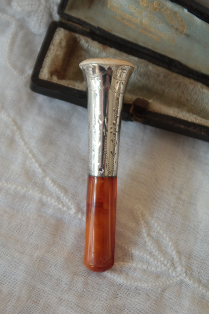Silver, Pipe Clay And Amber Cigarette Lighter In Original Late 19th Century Leather Case-photo-3