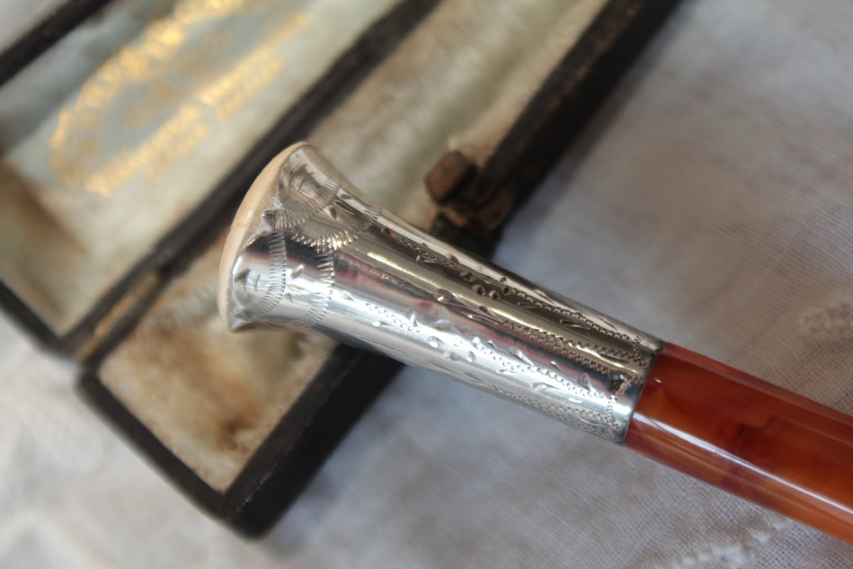 Silver, Pipe Clay And Amber Cigarette Lighter In Original Late 19th Century Leather Case-photo-4
