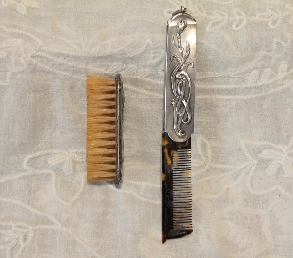 Miniature Brush And Comb Set In Solid Silver Circa 1900-photo-3