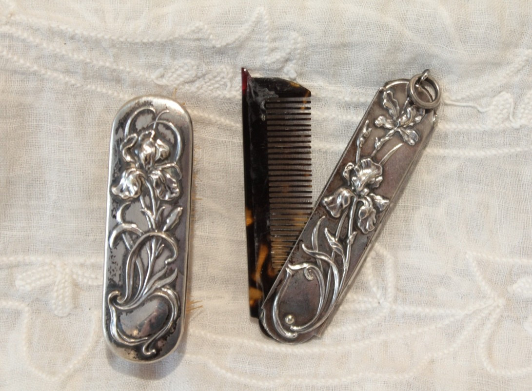 Miniature Brush And Comb Set In Solid Silver Circa 1900