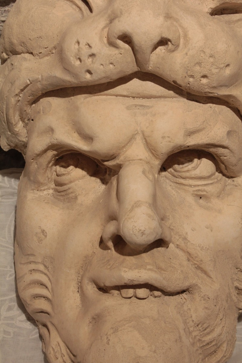 Grande sculpture en plâtre tête d'homme, dans le goût de l'Antique, 20ème siècle-photo-3