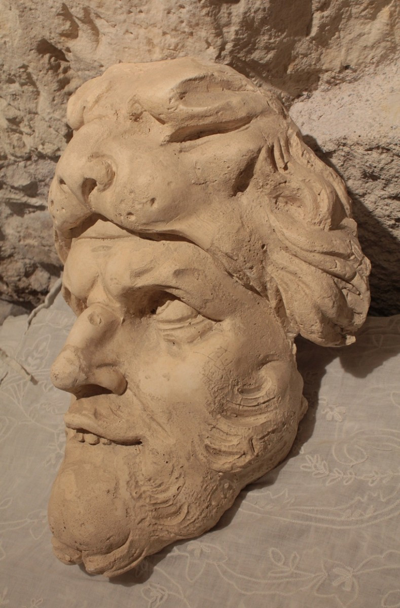 Grande sculpture en plâtre tête d'homme, dans le goût de l'Antique, 20ème siècle-photo-1