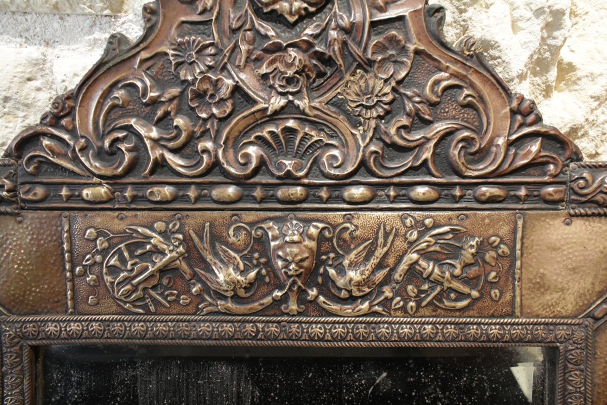 Miroir porte-manteaux en laiton repoussé décor de nymphes et rocailles fin 19ème siècle-photo-1