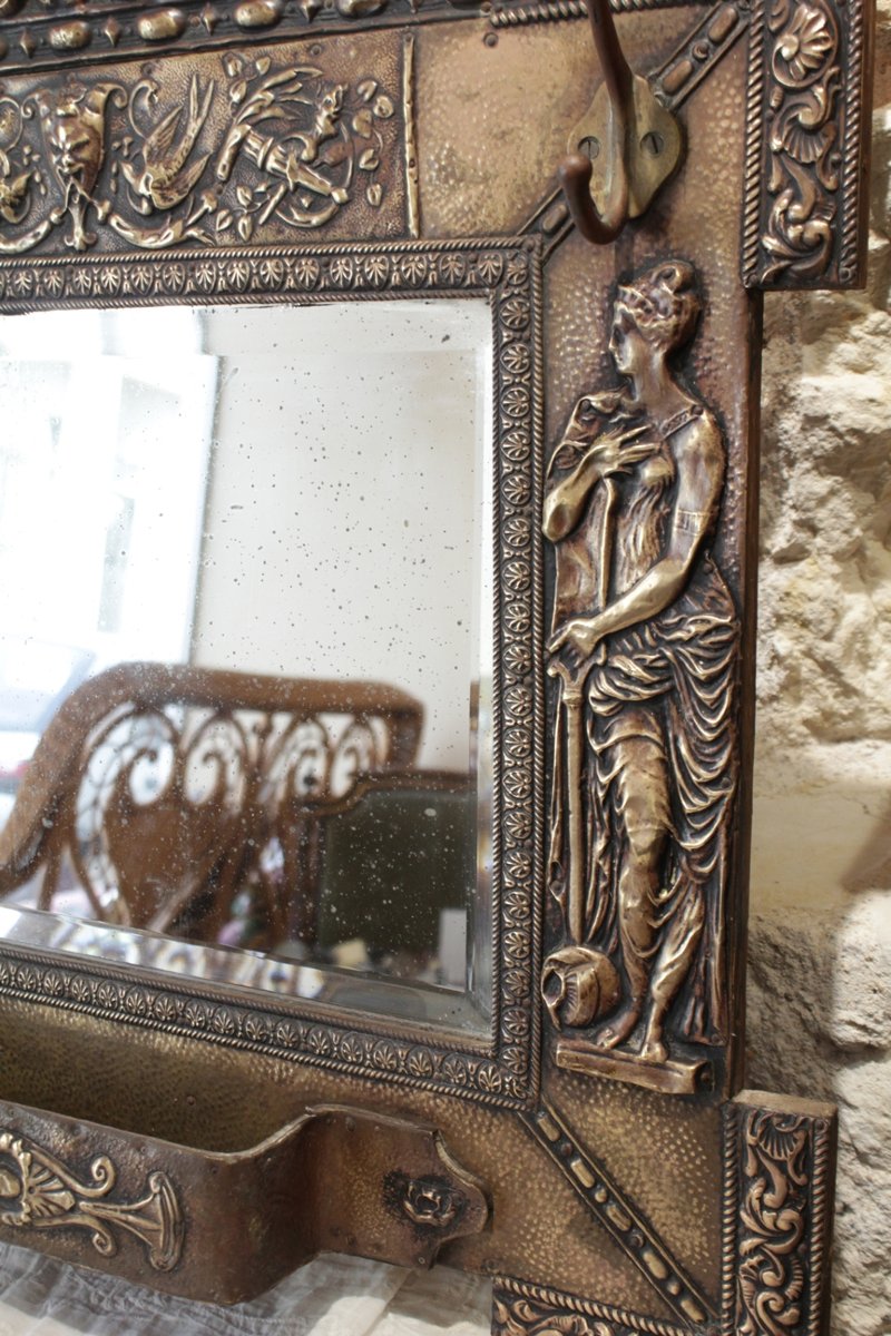 Miroir porte-manteaux en laiton repoussé décor de nymphes et rocailles fin 19ème siècle-photo-5