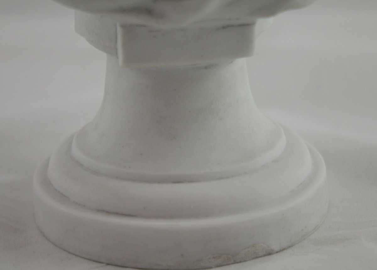 Sculpture en biscuit de porcelaine buste de jeune fille fin 19ème, début 20ème siècle-photo-6