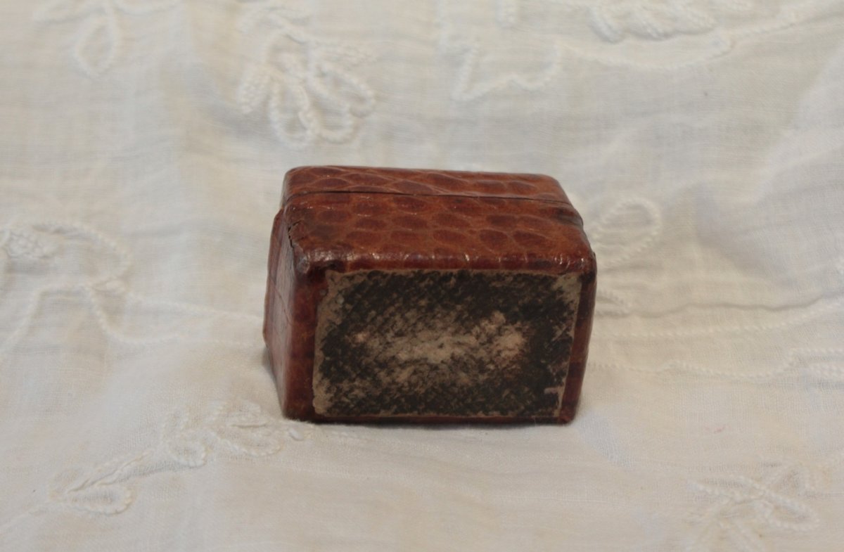Travel Inkwell Shaped Like A Suitcase, Late 19th Century-photo-1