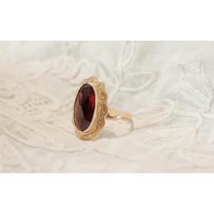 Yellow Gold And Garnet Marquise Ring Finger Size 54