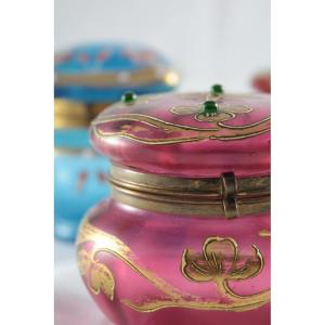 Pink Glass Box Decorated With Enamel And Green Cabochons Finn 19th, Early 20th Century