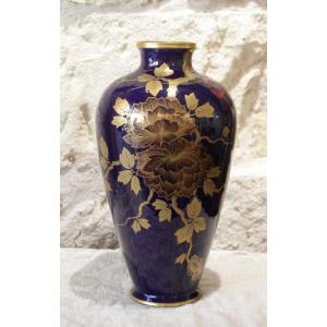 Grand vase balustre en faïence bleu, attribué à Sainte Radegonde Tours, début 20ème siècle