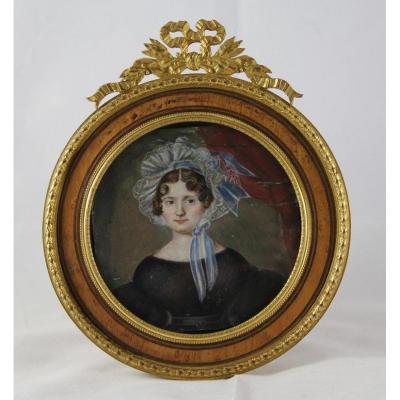 Miniature On Ivory Portrait Of Woman Magnifying Frame And Gilt Bronze 1820-1830