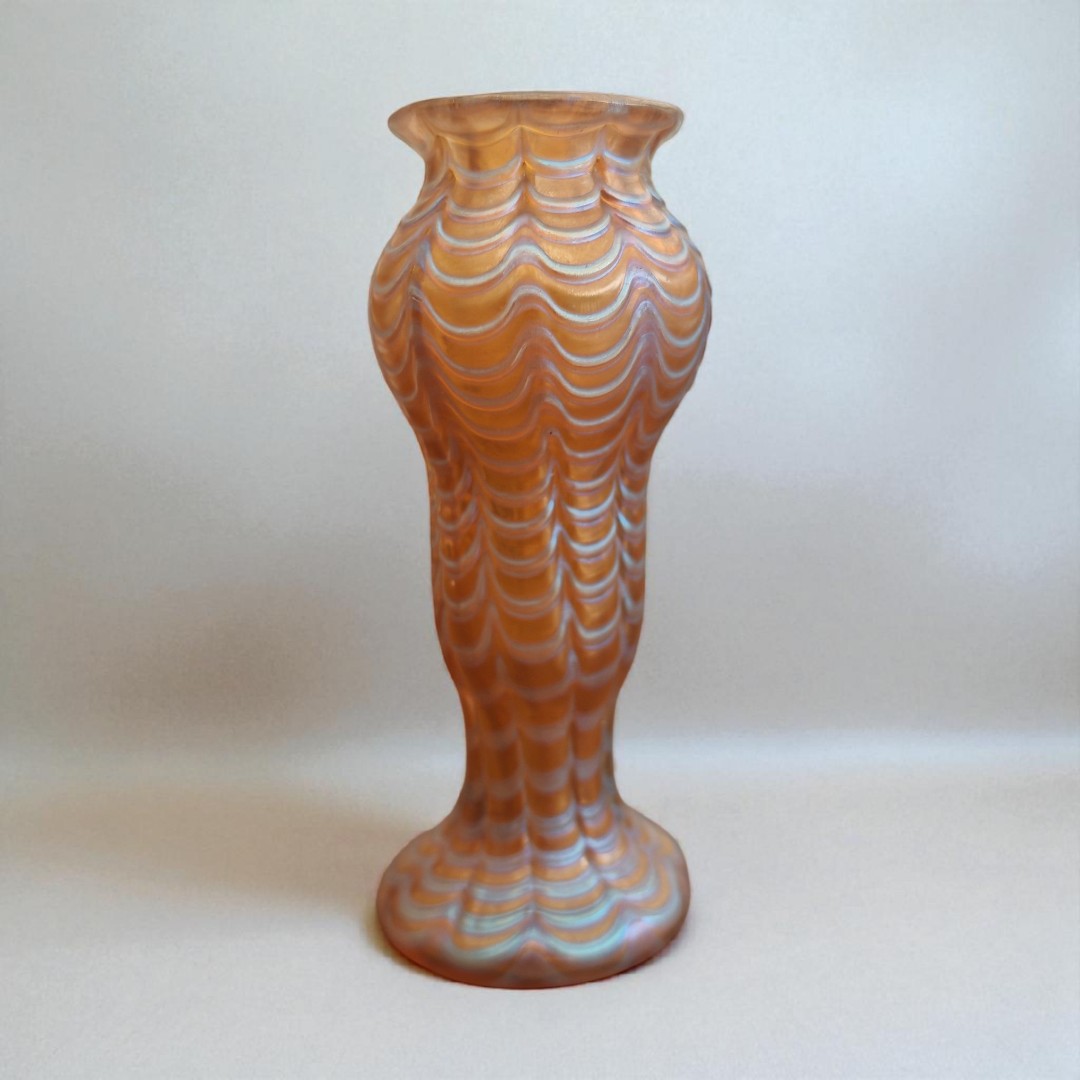Vase irisé art nouveau 