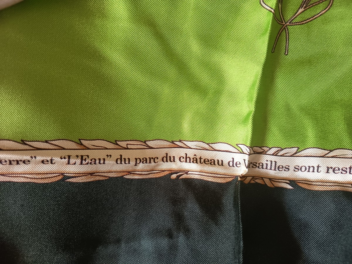Foulard "statues Terre et Eau" du château de Versailles -photo-1