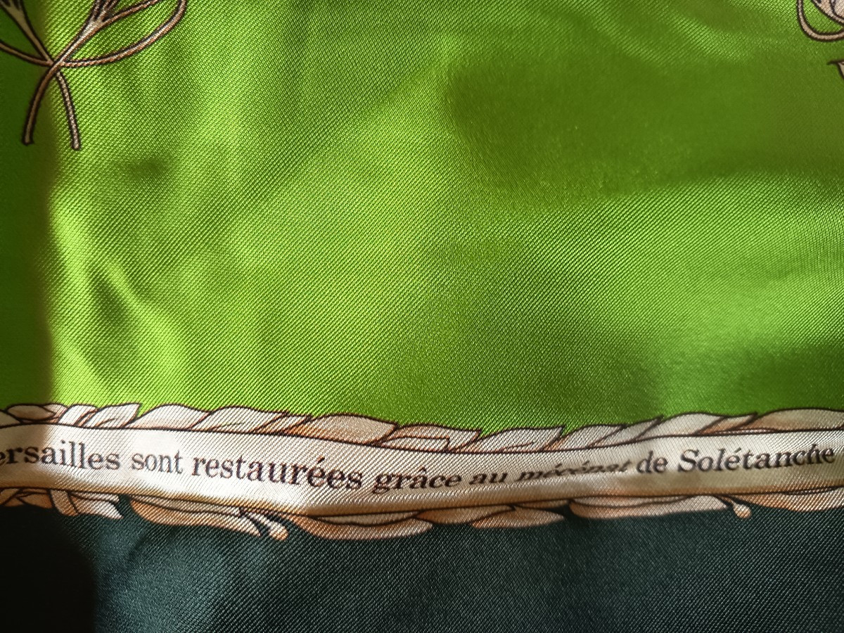 Foulard "statues Terre et Eau" du château de Versailles -photo-2